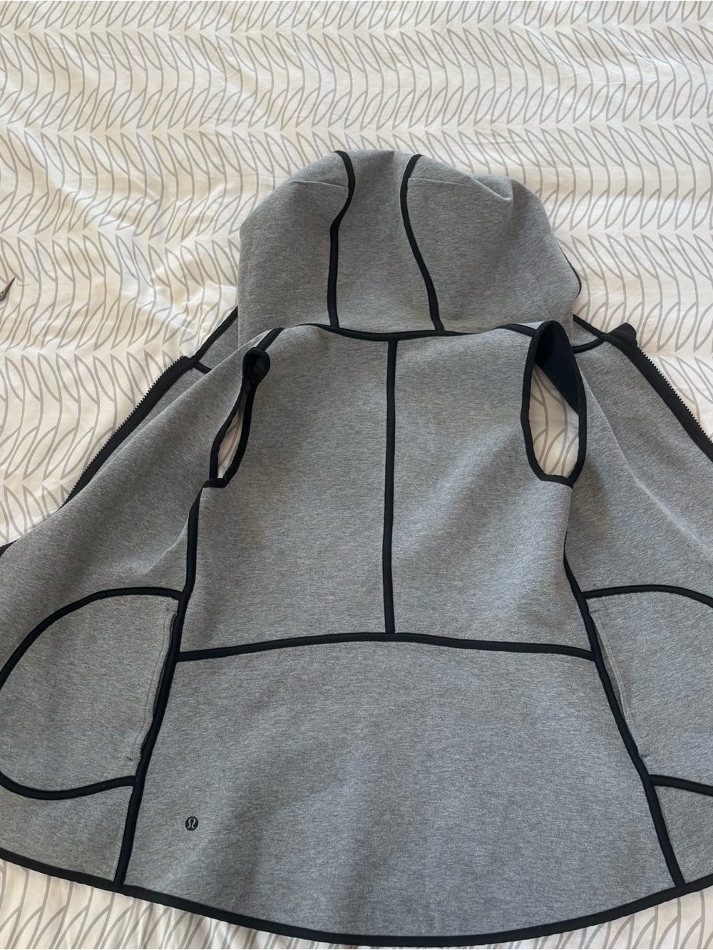 lululemon athletica Black Hooded Sleeveless Vest - Picture 12 of 13